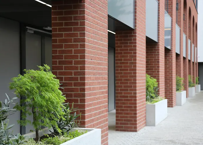 Apartment Safari - Plac Wolnosci 6 *