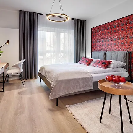 Safari - Plac Wolnosci 6 *